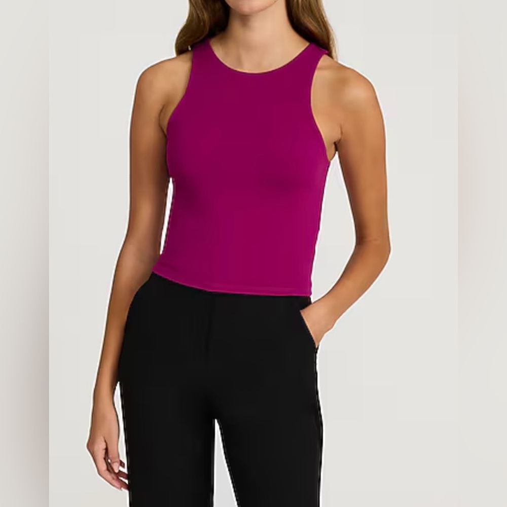 Women's Sleeveless Top Body Contour High Compression
High Neck Cropped Tank. M